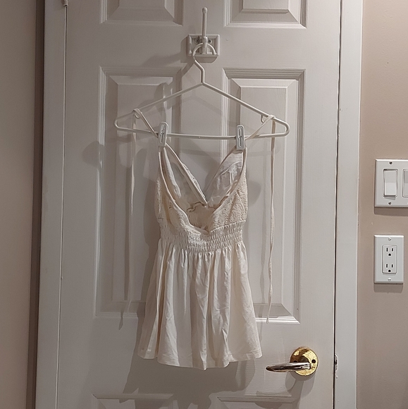 NWOT, Guess | Top w/ Straps & Floral Embroidery - Picture 11 of 11